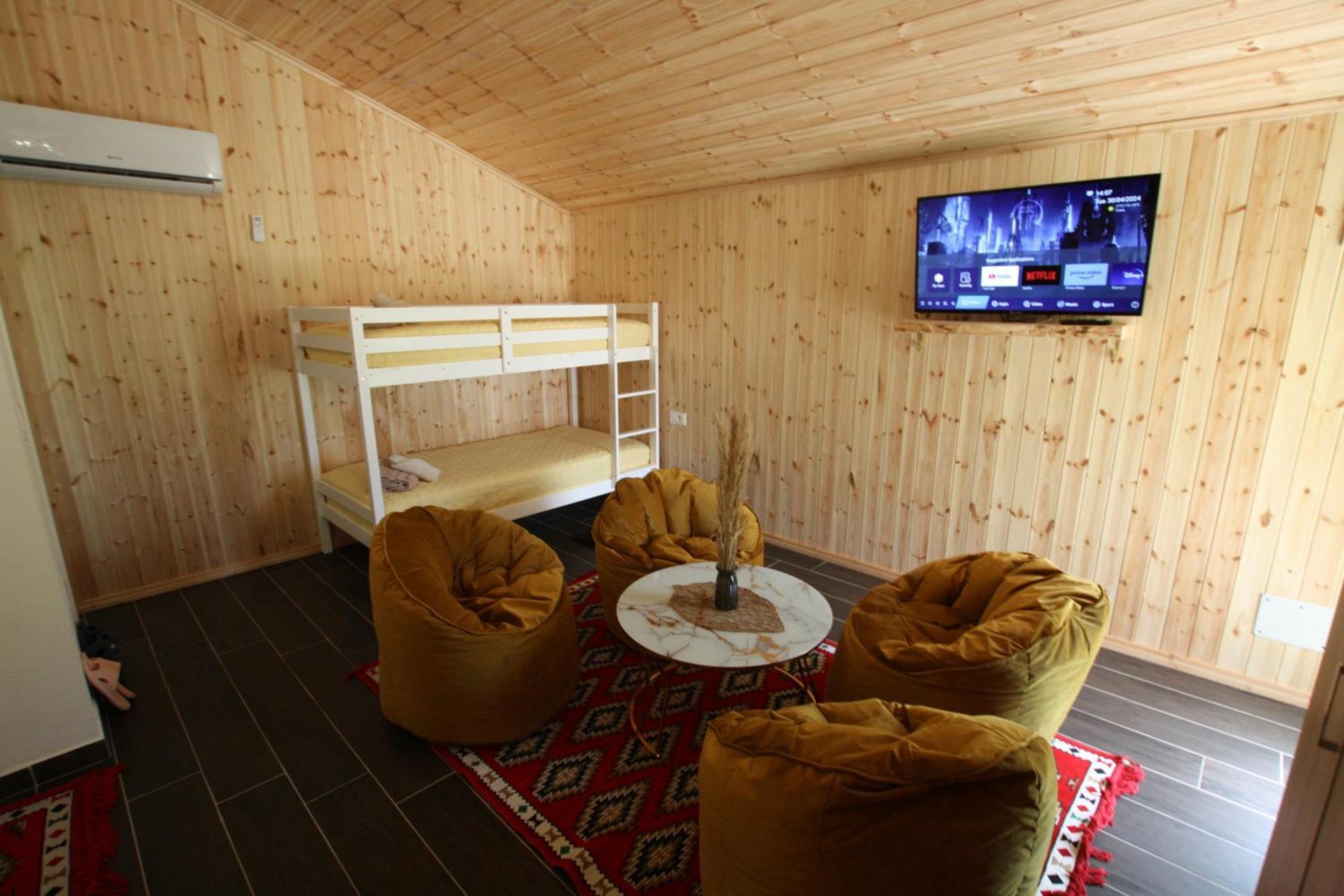 Villa Lugina E Shengjergjit ,Bujtinat à Tirana Extérieur photo