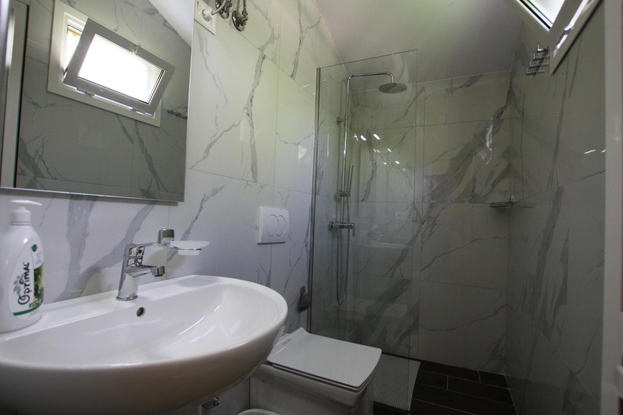 Villa Lugina E Shengjergjit ,Bujtinat à Tirana Extérieur photo