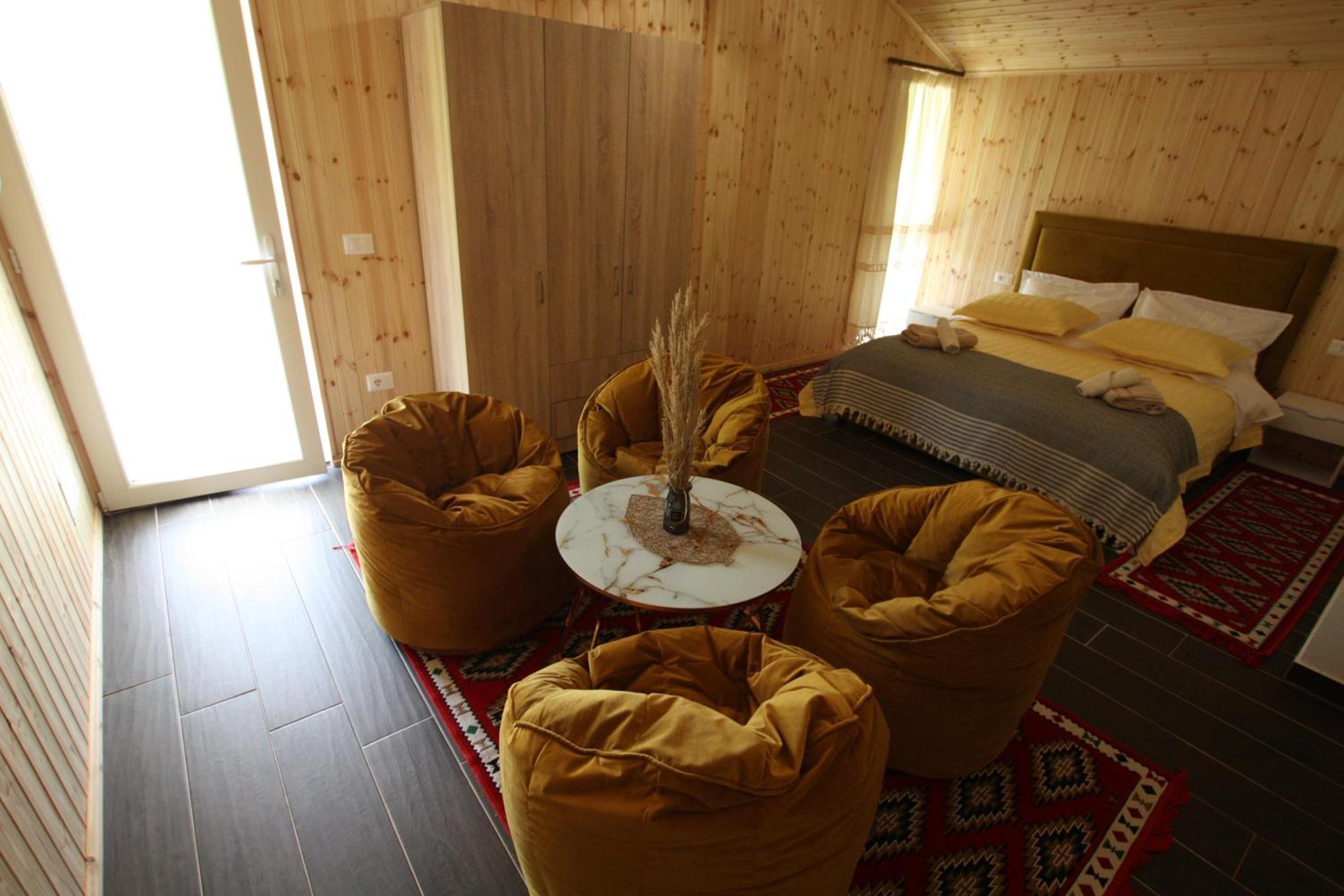 Villa Lugina E Shengjergjit ,Bujtinat à Tirana Extérieur photo