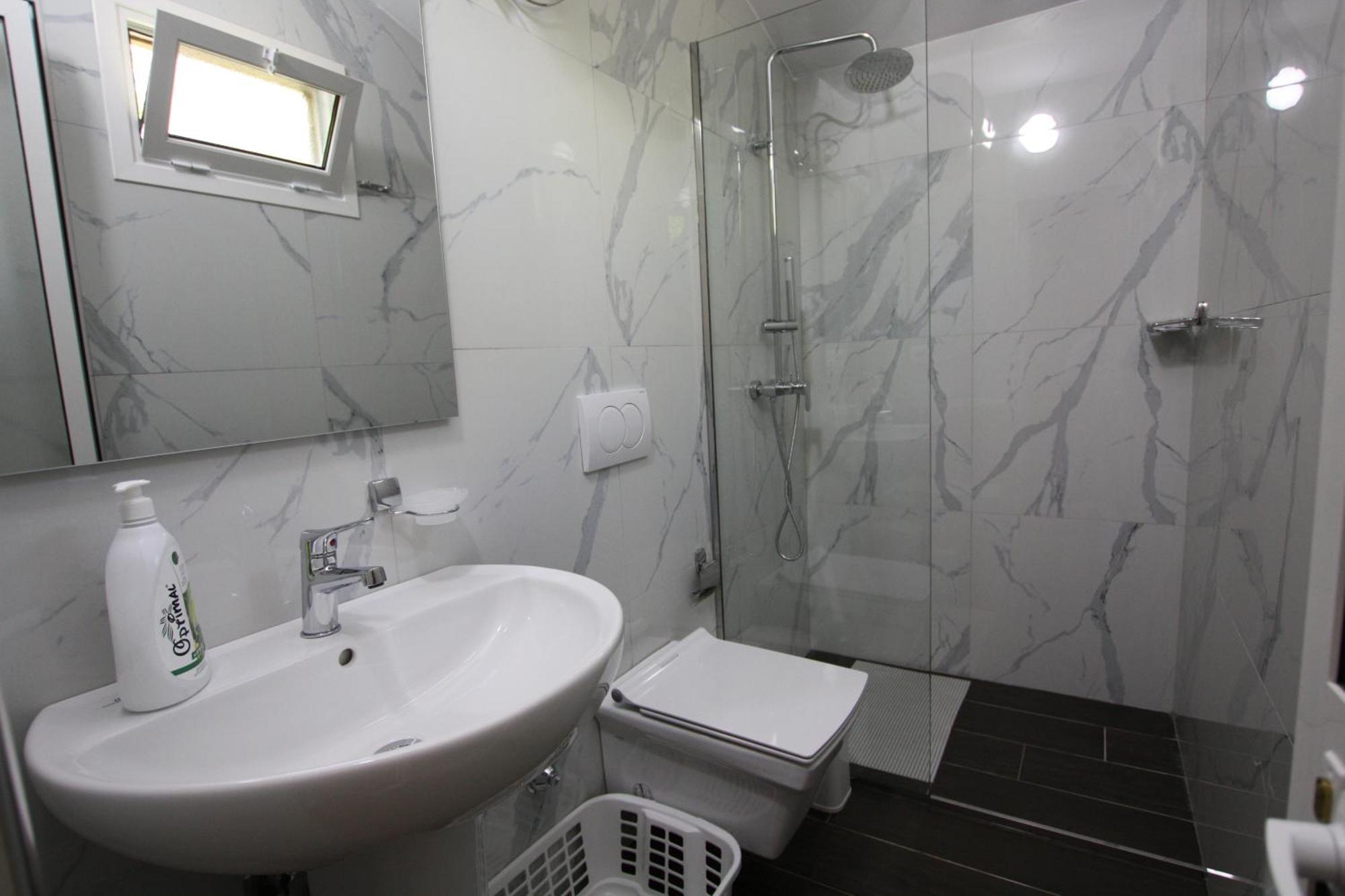 Villa Lugina E Shengjergjit ,Bujtinat à Tirana Extérieur photo